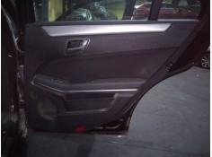 GUARNECIDO PUERTA TRASERA DERECHA 