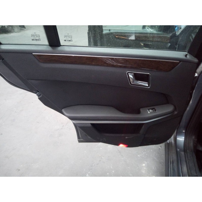 Recambio de guarnecido puerta trasera izquierda para mercedes clase e (w212) lim. e 200 cdi blueefficiency (212.005) referencia 