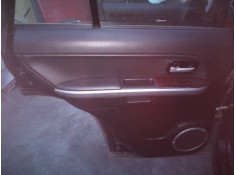 GUARNECIDO PUERTA TRASERA IZQUIERDA 