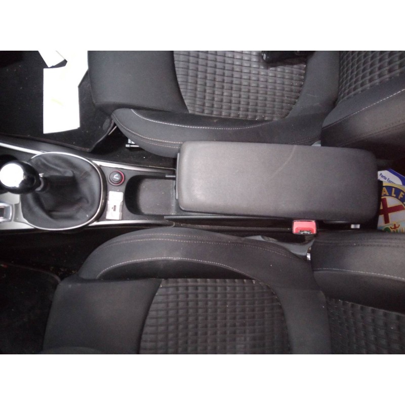 Recambio de consola central para alfa romeo mito (145) distinctive referencia OEM IAM   