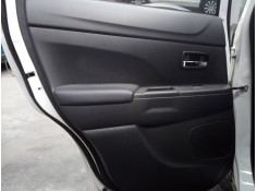 GUARNECIDO PUERTA TRASERA IZQUIERDA 