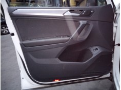GUARNECIDO PUERTA DELANTERA IZQUIERDA 