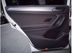 GUARNECIDO PUERTA TRASERA IZQUIERDA 