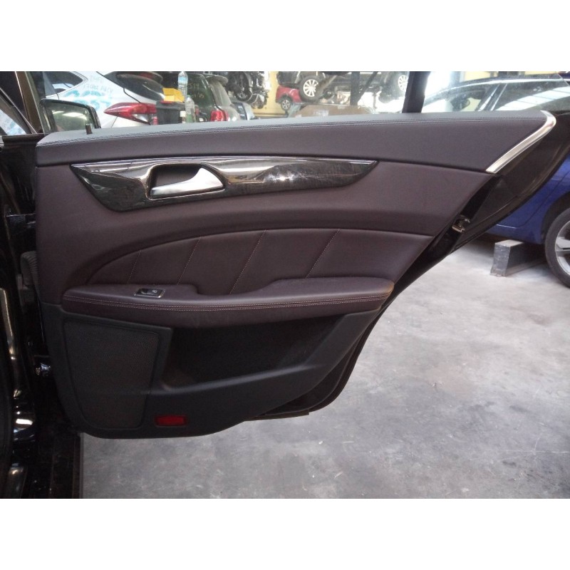 Recambio de guarnecido puerta trasera derecha para mercedes clase cls (w218) cls 250 cdi be (218.303) referencia OEM IAM   