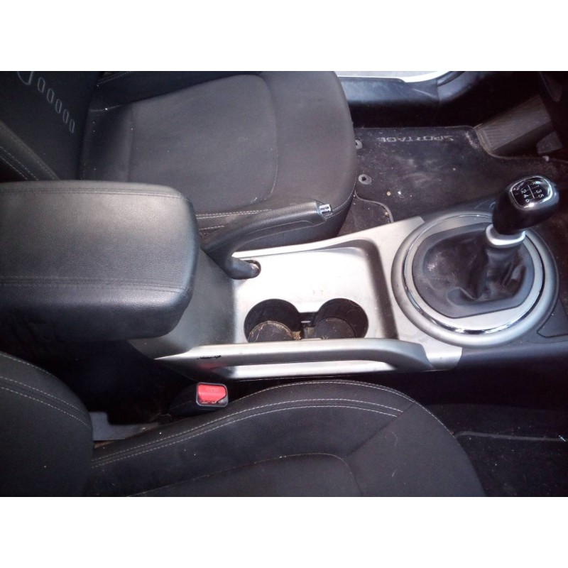 Recambio de consola central para kia sportage concept 4x2 referencia OEM IAM   