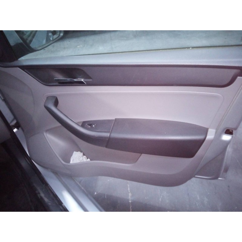 Recambio de guarnecido puerta delantera derecha para seat toledo (kg3) style referencia OEM IAM   