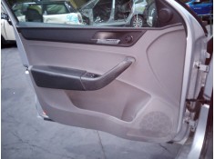 GUARNECIDO PUERTA DELANTERA IZQUIERDA 