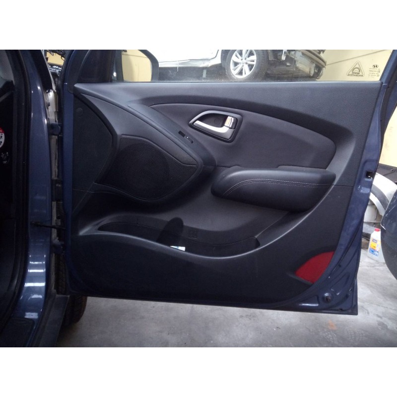 Recambio de guarnecido puerta delantera derecha para hyundai ix35 style 2wd referencia OEM IAM   