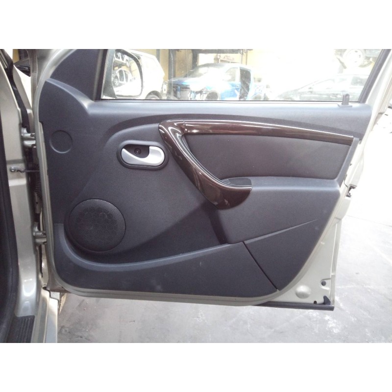 Recambio de guarnecido puerta delantera derecha para dacia duster ambiance 4x4 referencia OEM IAM   