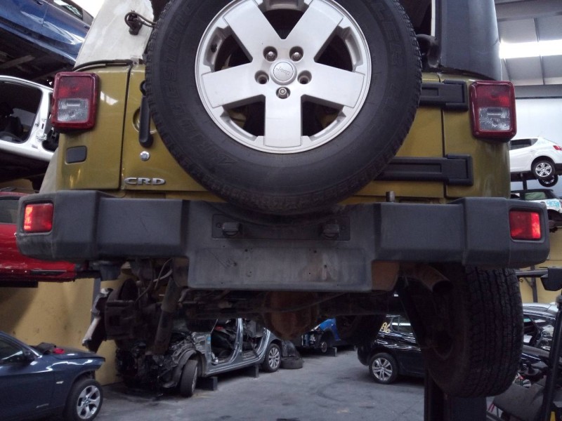 Recambio de paragolpes trasero para jeep wrangler / wrangler unlimited sport referencia OEM IAM   
