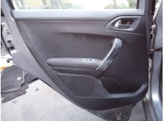 GUARNECIDO PUERTA TRASERA IZQUIERDA 