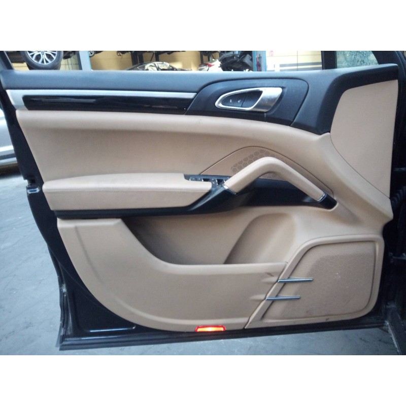 Recambio de guarnecido puerta delantera izquierda para porsche cayenne (typ 92aa) diesel platinum edition referencia OEM IAM   