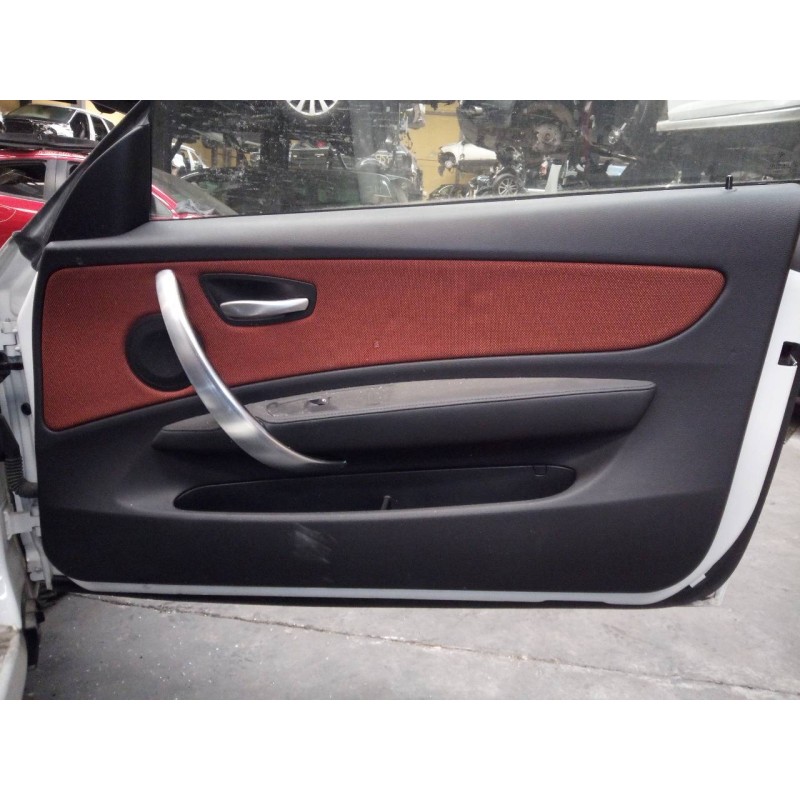 Recambio de guarnecido puerta delantera derecha para bmw serie 1 berlina (e81/e87) 118d limited sport edition referencia OEM IAM