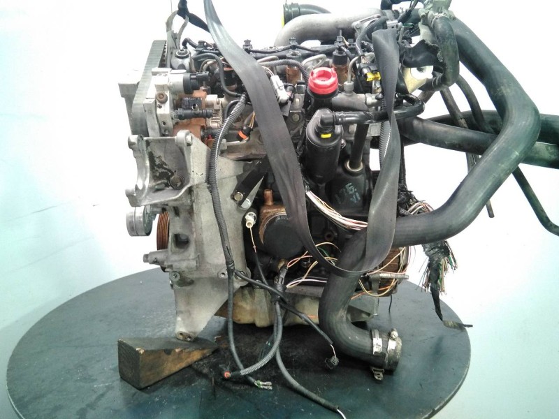 Recambio de despiece motor para renault trafic combi (ab 4.01) 29 combi6 acristalado parcial referencia OEM IAM F9Q760 DESPIECE 