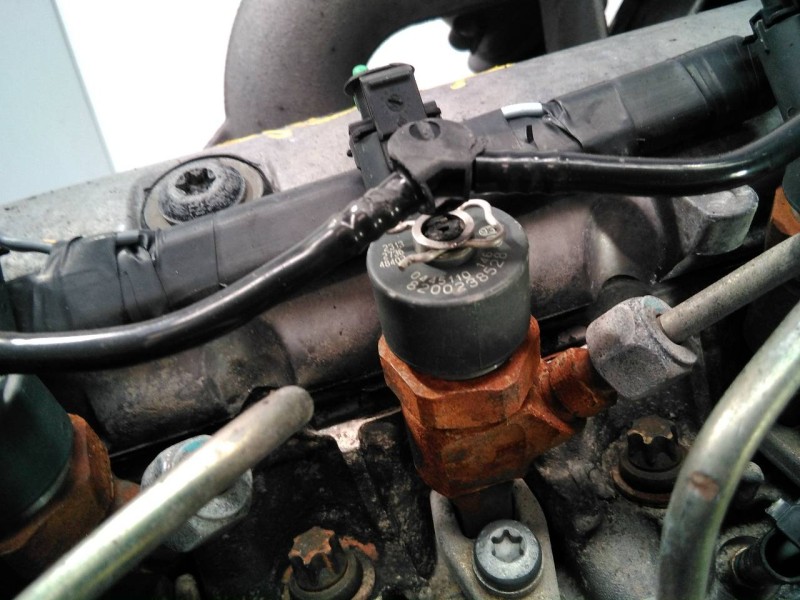 Recambio de despiece motor para renault trafic combi (ab 4.01) 29 combi6 acristalado parcial referencia OEM IAM F9Q760 DESPIECE 