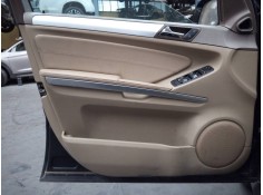 GUARNECIDO PUERTA DELANTERA IZQUIERDA 