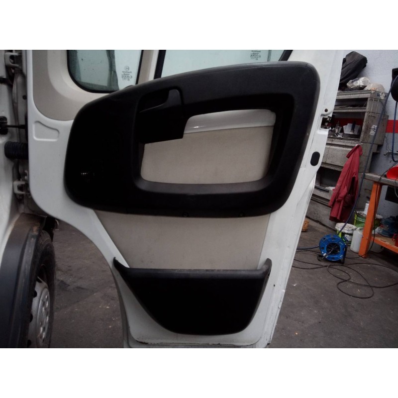 Recambio de guarnecido puerta delantera derecha para citroen jumper pritsche 33 l1 bluehdi 130 referencia OEM IAM   