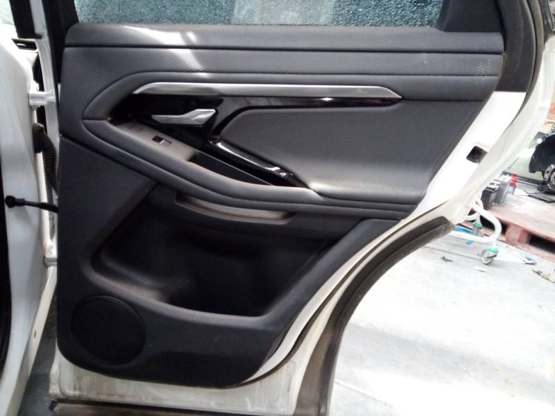 Recambio de guarnecido puerta trasera derecha para land rover range rover evoque evoque referencia OEM IAM   