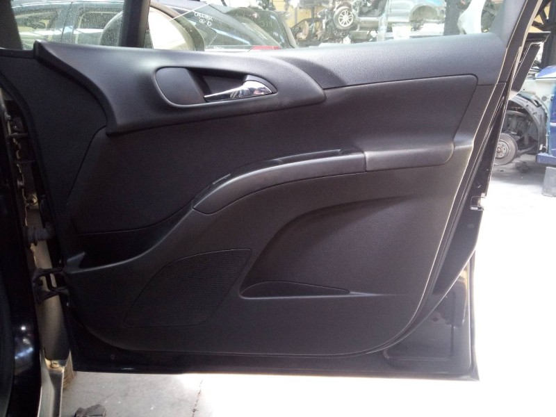 Recambio de guarnecido puerta delantera derecha para opel meriva b cosmo referencia OEM IAM   