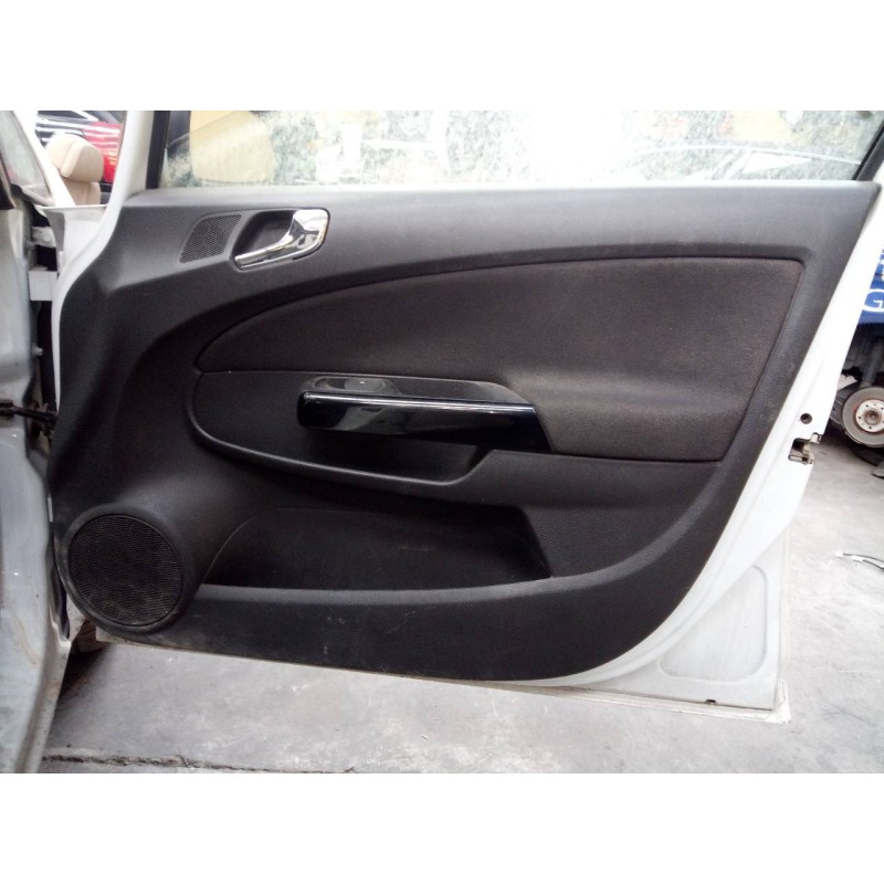 Recambio de guarnecido puerta delantera derecha para opel corsa d selective referencia OEM IAM   