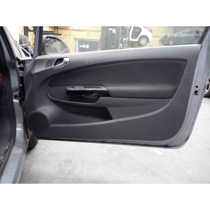 Recambio de guarnecido puerta delantera derecha para opel corsa d cosmo referencia OEM IAM   