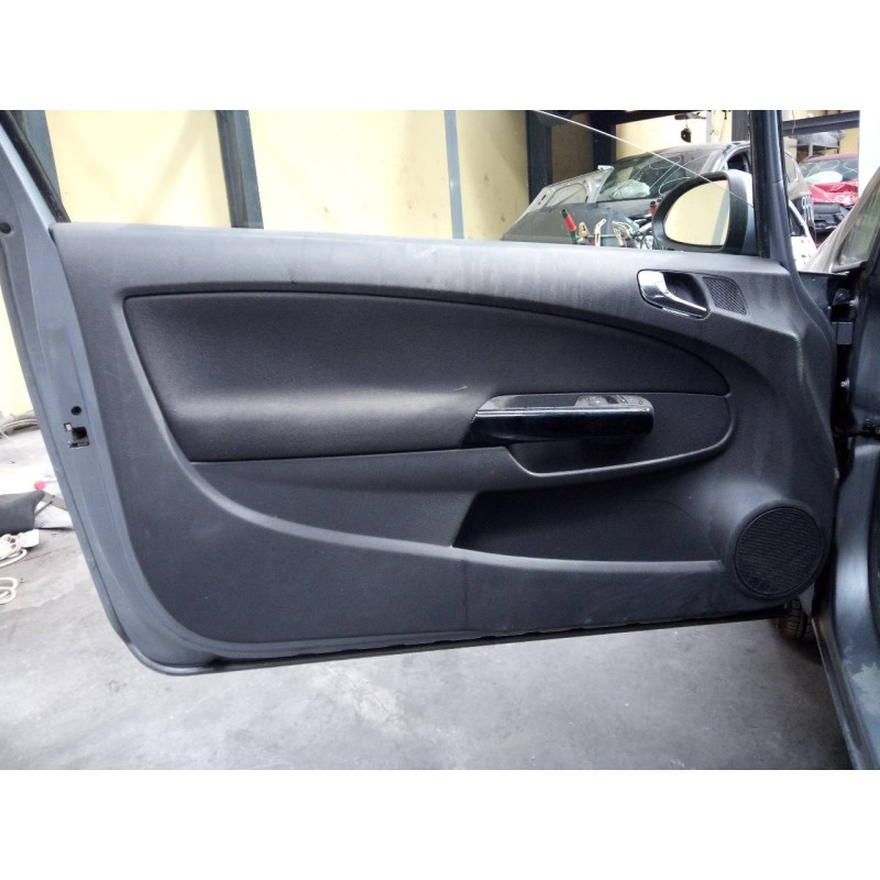 Recambio de guarnecido puerta delantera izquierda para opel corsa d cosmo referencia OEM IAM   