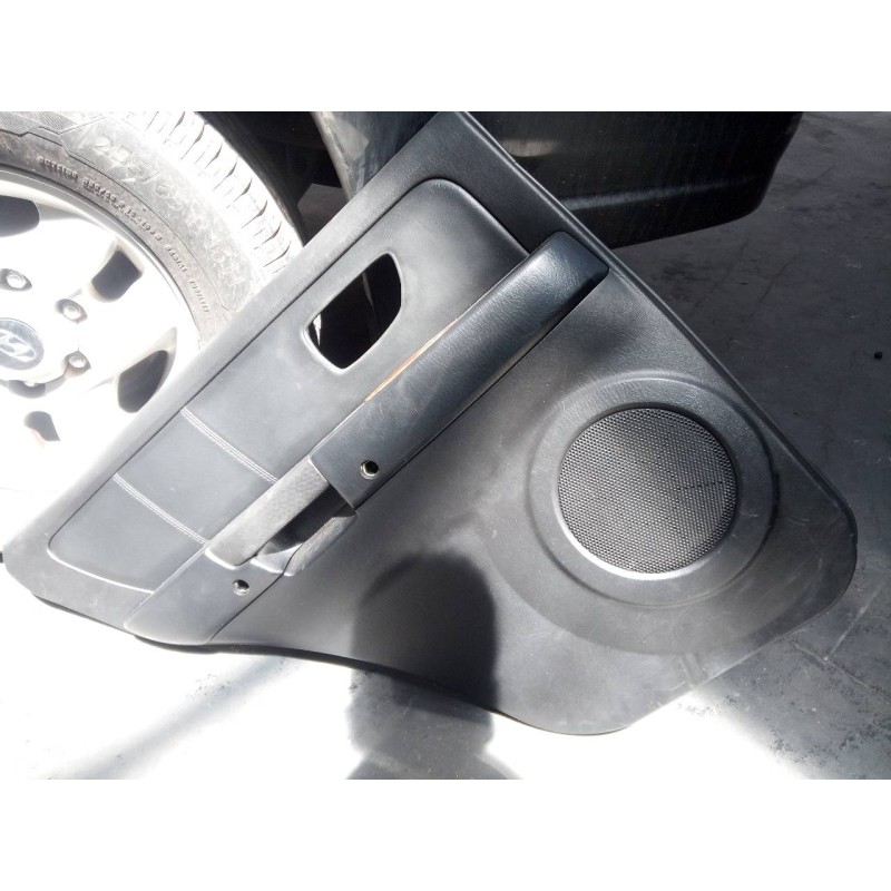 Recambio de guarnecido puerta trasera izquierda para hyundai terracan (hp) 2.9 crdi gl referencia OEM IAM   
