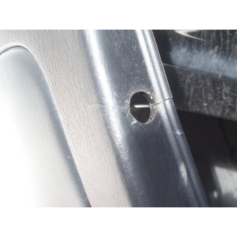 Recambio de guarnecido puerta trasera izquierda para hyundai terracan (hp) 2.9 crdi gl referencia OEM IAM   