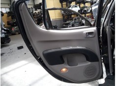 GUARNECIDO PUERTA TRASERA IZQUIERDA 