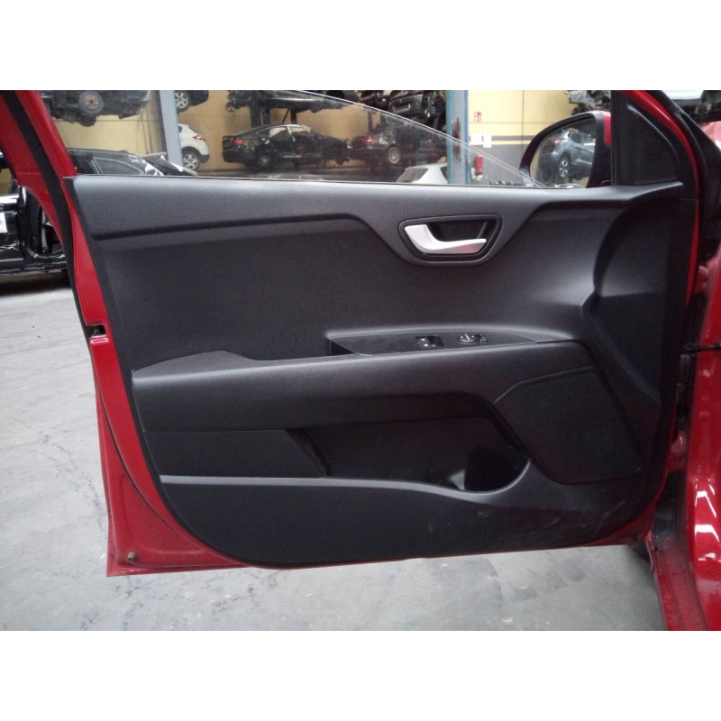 Recambio de guarnecido puerta delantera izquierda para kia rio (yb) drive referencia OEM IAM   