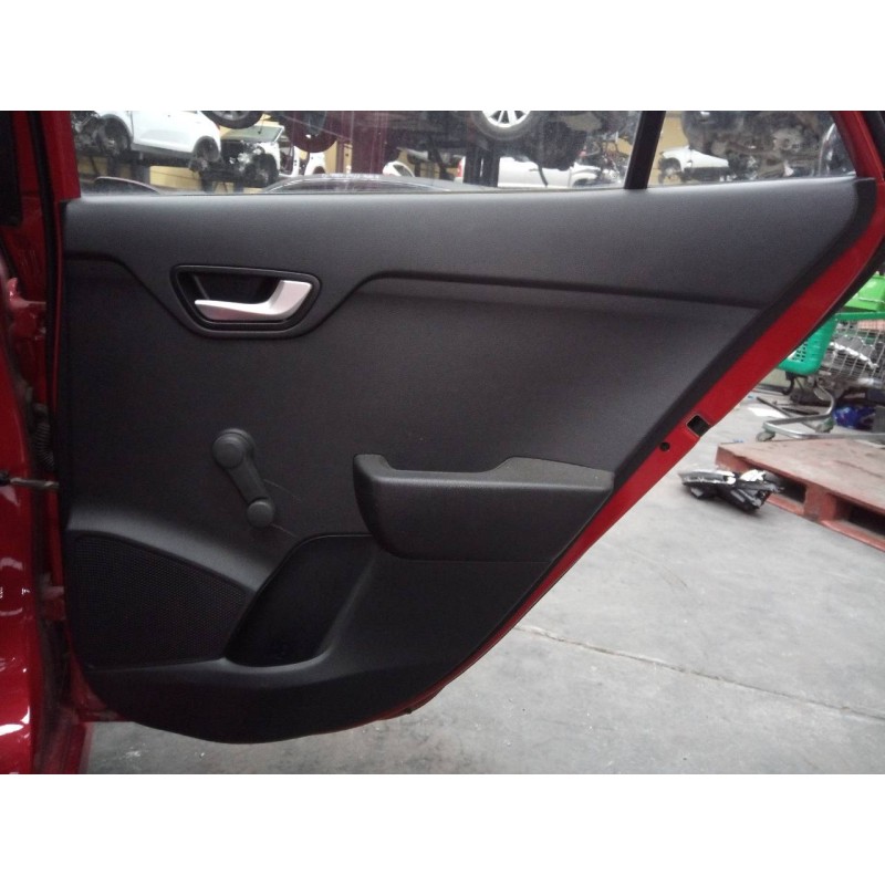 Recambio de guarnecido puerta trasera derecha para kia rio (yb) drive referencia OEM IAM   