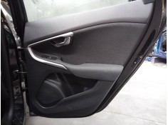 GUARNECIDO PUERTA TRASERA DERECHA 