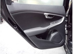 GUARNECIDO PUERTA TRASERA IZQUIERDA 