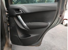 GUARNECIDO PUERTA TRASERA DERECHA 