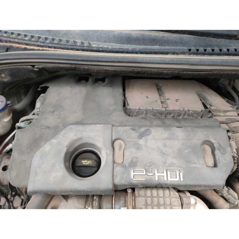 Recambio de tapa motor para citroen c3 exclusive referencia OEM IAM   