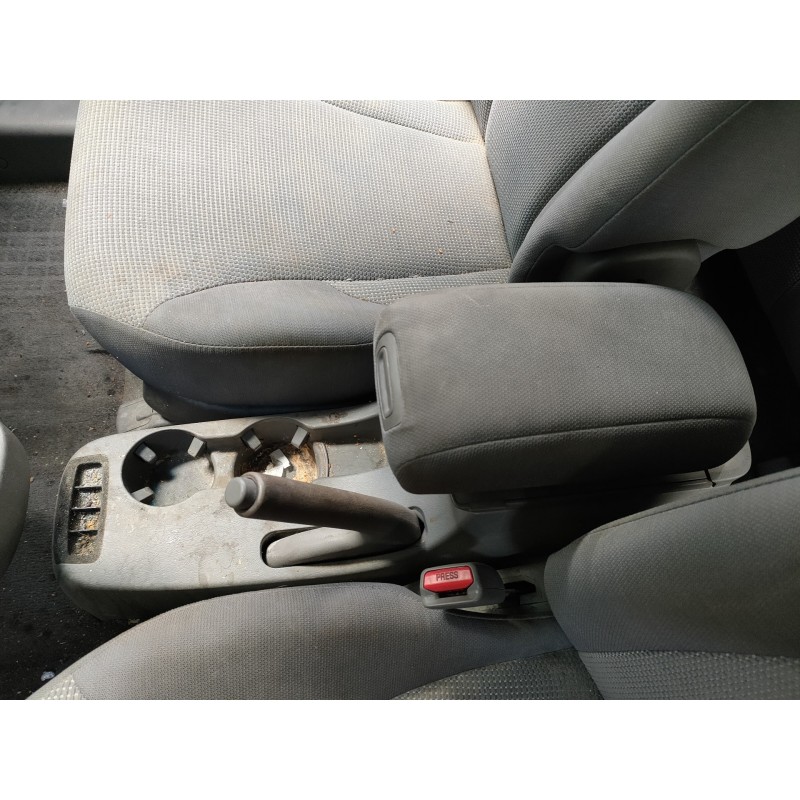 Recambio de consola central para hyundai tucson (jm) 2,0 crdi vgt classic 4x2 referencia OEM IAM   