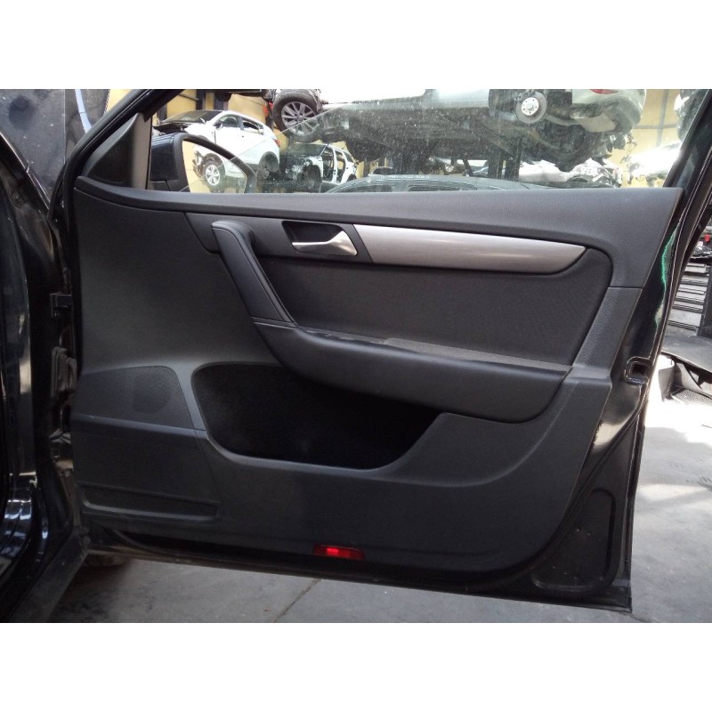 Recambio de guarnecido puerta delantera derecha para volkswagen passat variant (365) advance bluemotion referencia OEM IAM   