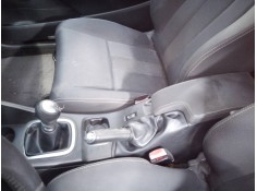 Recambio de consola central para renault megane iii coupe dynamique referencia OEM IAM   