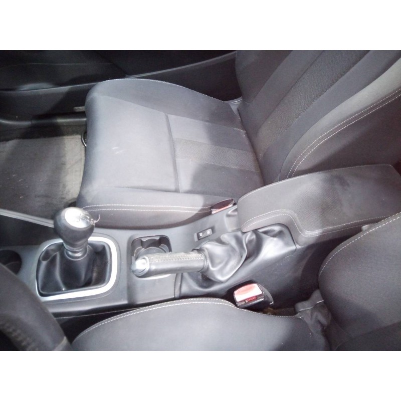 Recambio de consola central para renault megane iii coupe dynamique referencia OEM IAM   
