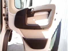 GUARNECIDO PUERTA DELANTERA DERECHA 