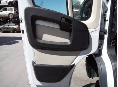 GUARNECIDO PUERTA DELANTERA IZQUIERDA 