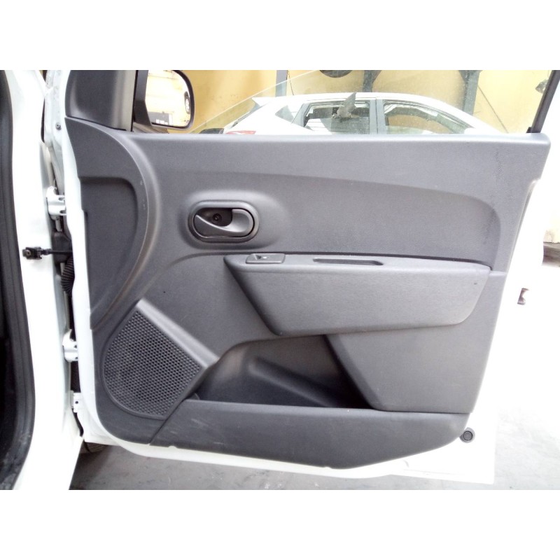 Recambio de guarnecido puerta delantera derecha para dacia dokker express ambiance referencia OEM IAM   