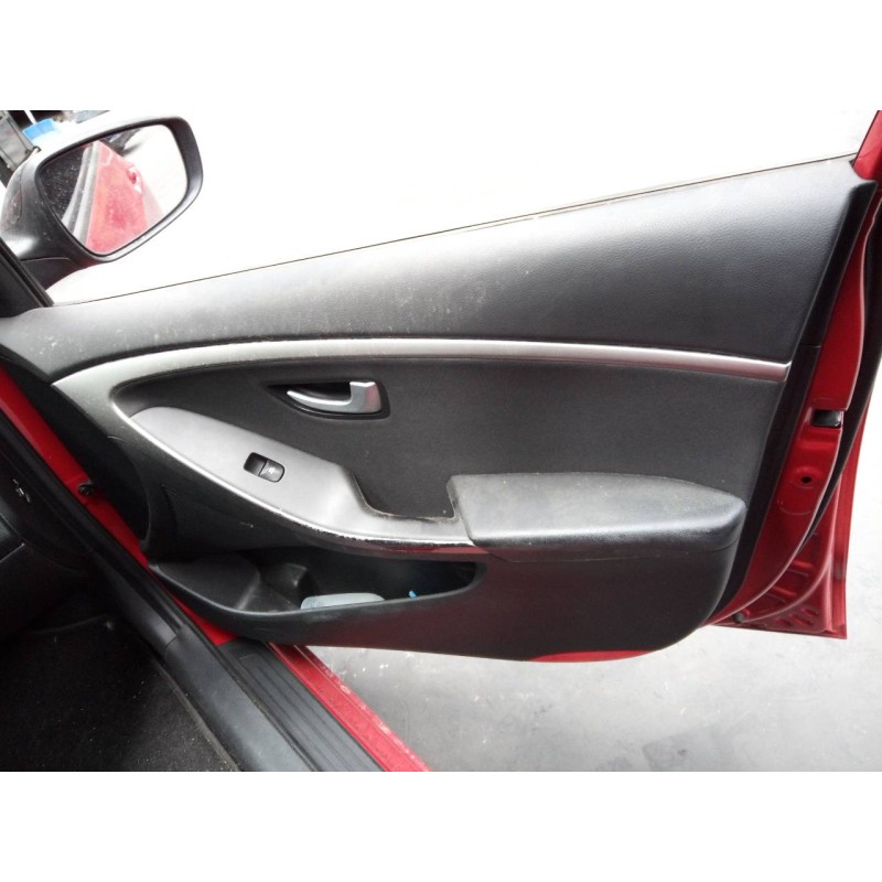 Recambio de guarnecido puerta delantera derecha para hyundai i30 (gd) tecno referencia OEM IAM   