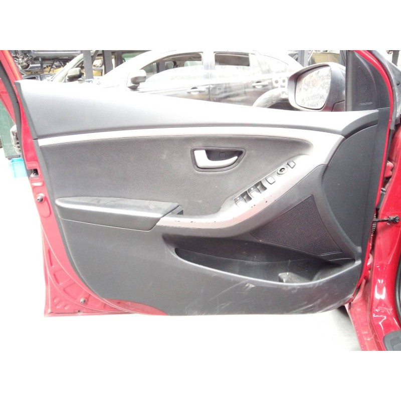 Recambio de guarnecido puerta delantera izquierda para hyundai i30 (gd) tecno referencia OEM IAM   