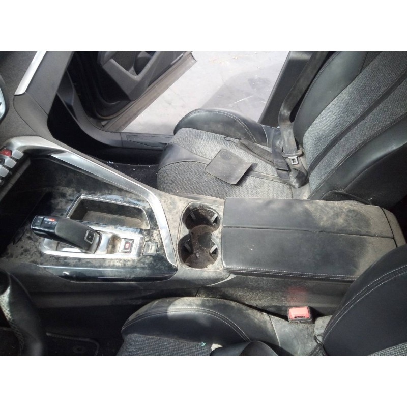 Recambio de consola central para peugeot 5008 active referencia OEM IAM   