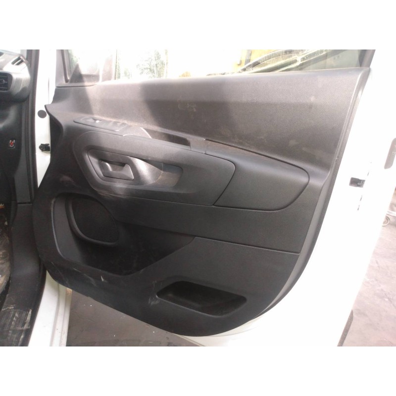 Recambio de guarnecido puerta delantera derecha para opel combo life edition referencia OEM IAM   