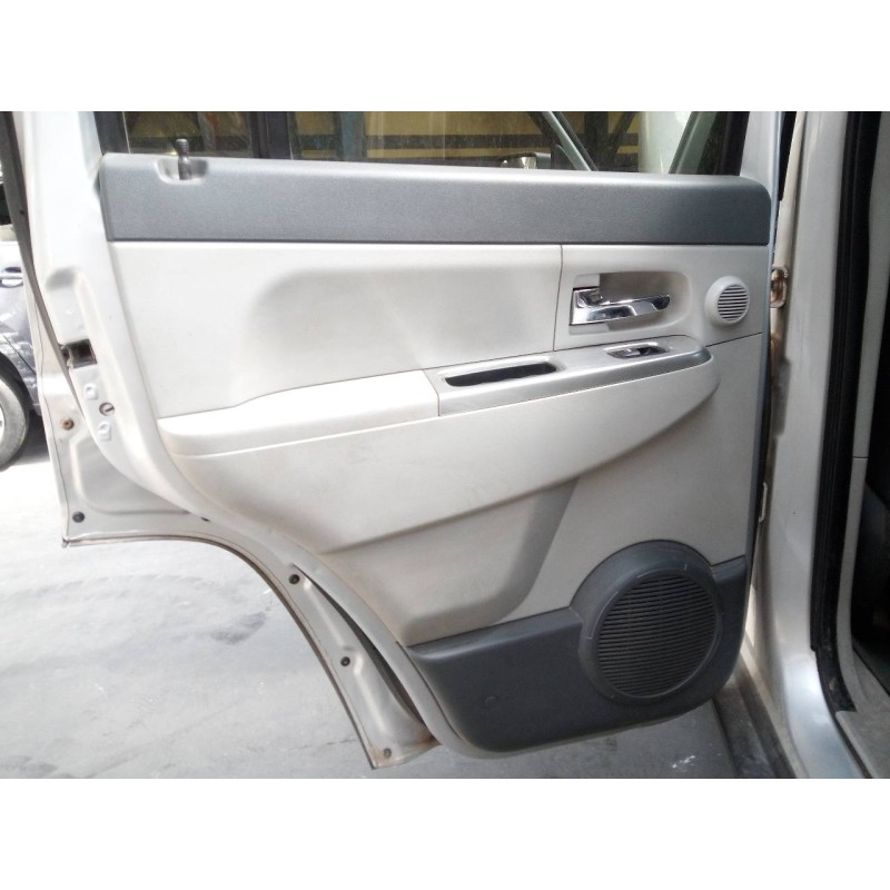 Recambio de guarnecido puerta trasera izquierda para jeep cherokee limited exclusive referencia OEM IAM   