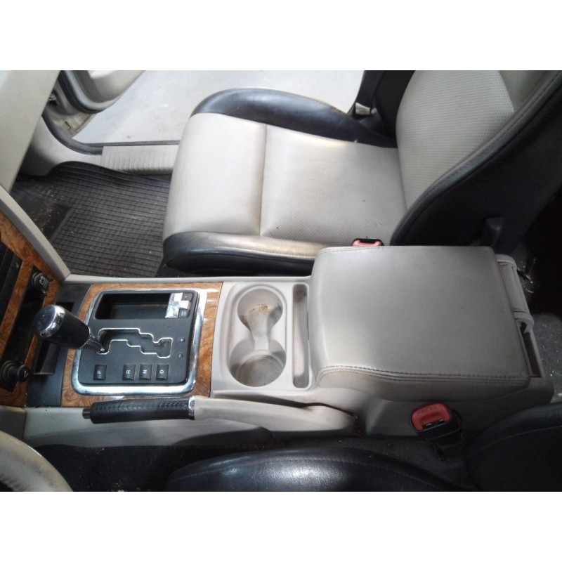 Recambio de consola central para jeep gr. cherokee (wh) 3.0 crd limited referencia OEM IAM   