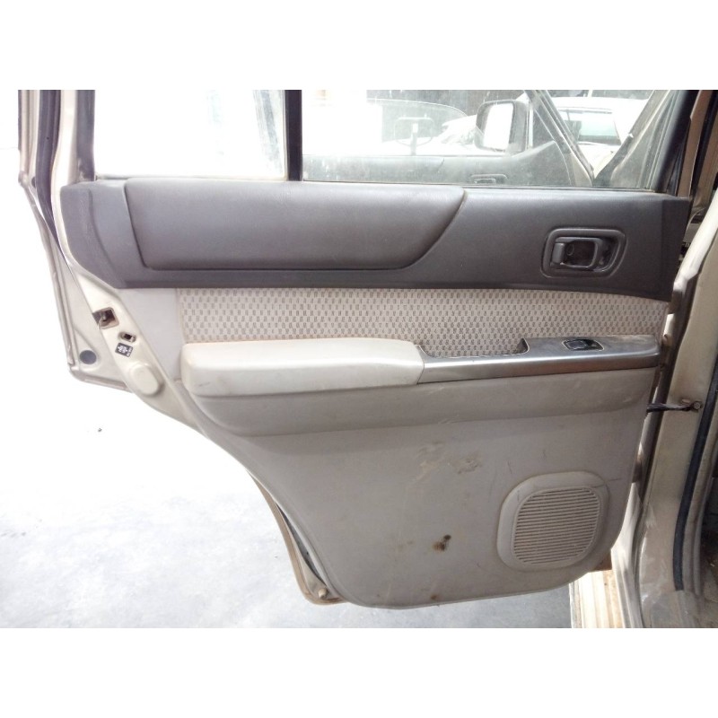 Recambio de guarnecido puerta trasera izquierda para nissan patrol gr (y61) comfort referencia OEM IAM   