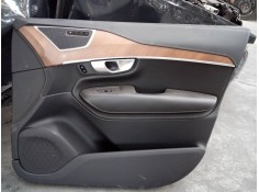 GUARNECIDO PUERTA DELANTERA DERECHA 